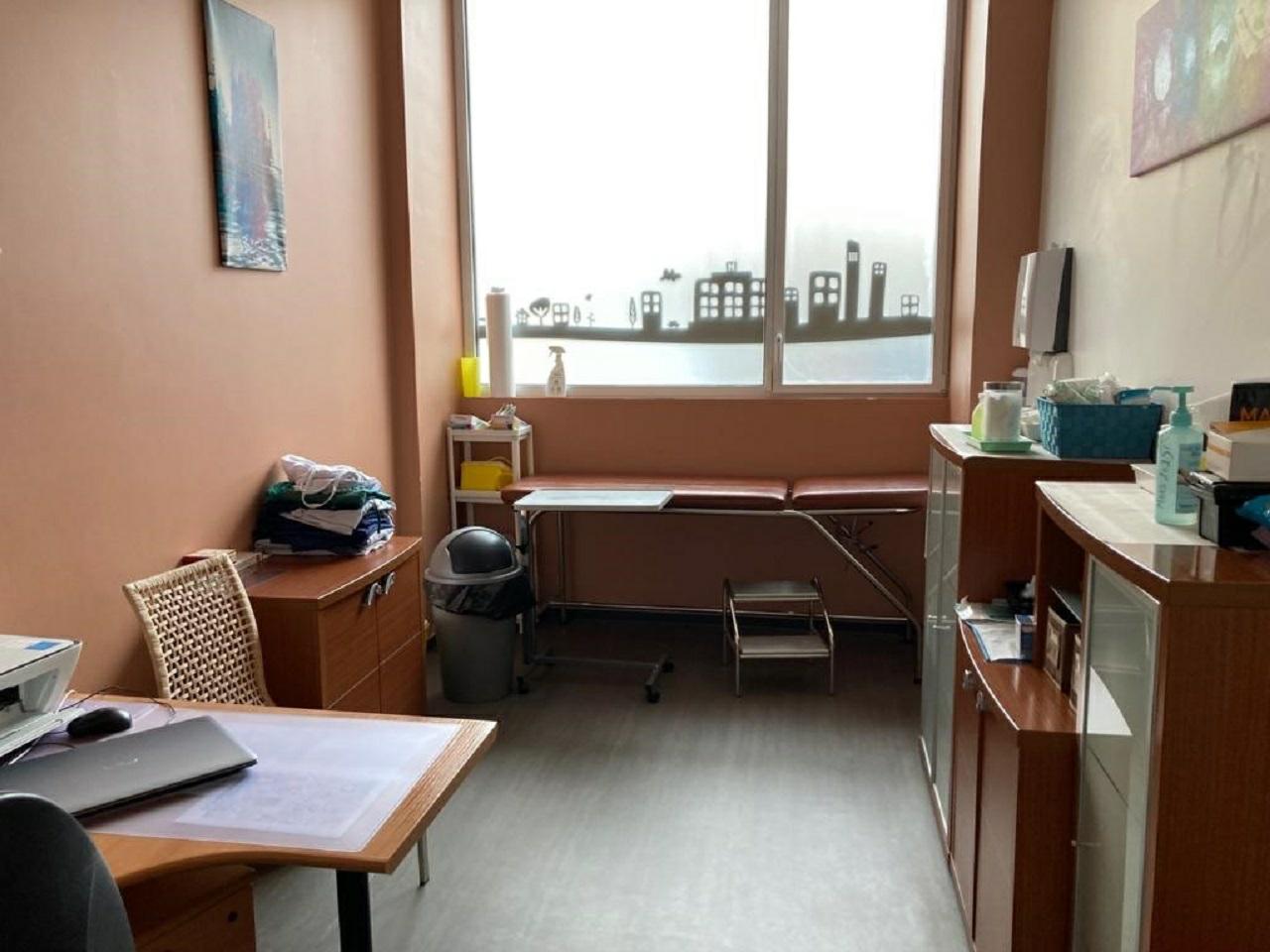 Commerce Meudon 240m² Location commerce Meudon Hauts-de-Seine OLCOM2314594 0